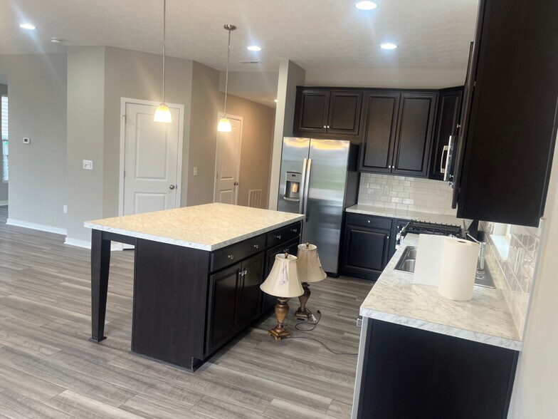 Building Photo - 2712 Drycreek Ct