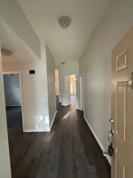 Building Photo - 8206 Coppergate