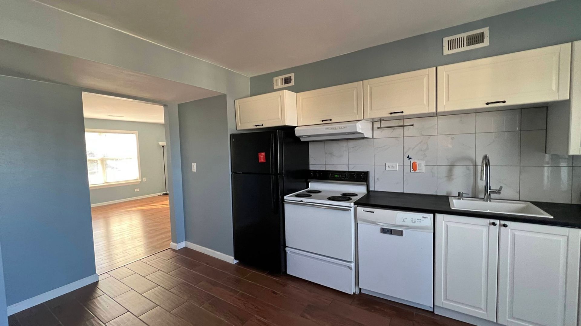 Building Photo - 9250 E Girard Ave