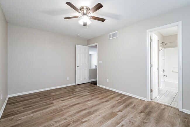 Building Photo - 18653 E 42nd Pl