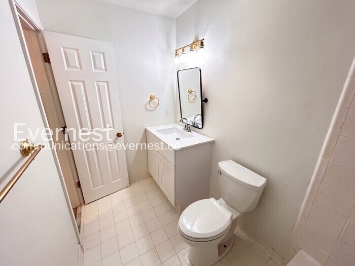 Building Photo - 2665 Holcomb Springs Dr