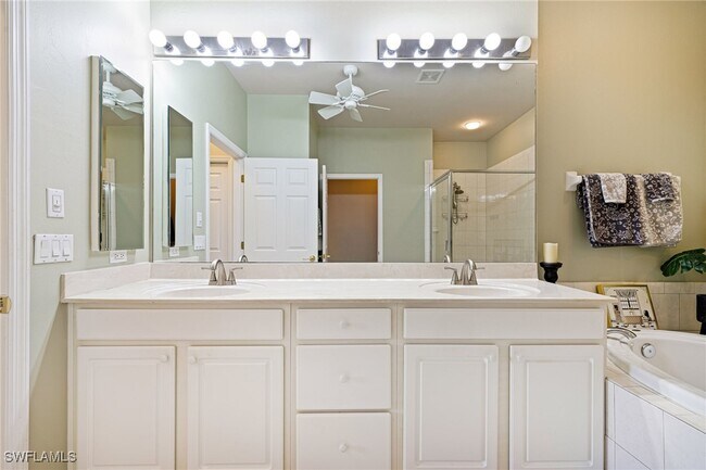 Building Photo - 9120 Spanish Moss Way