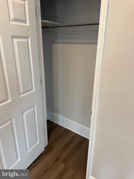 Building Photo - 100 S Park St