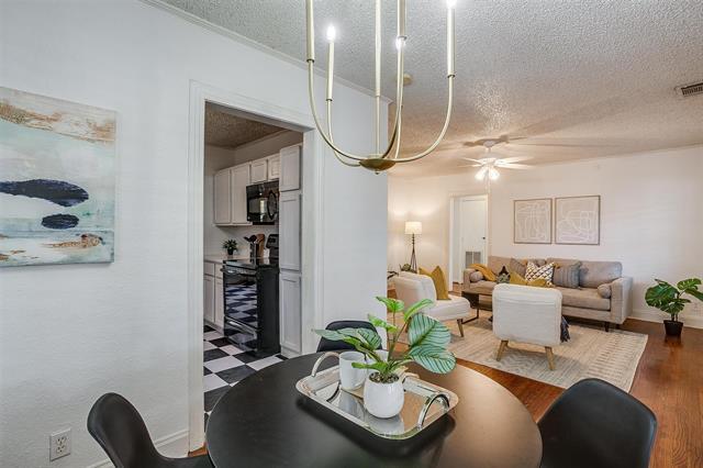 Building Photo - 3824 Birchman Ave