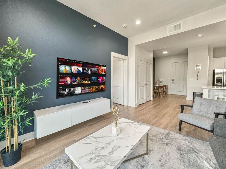 Building Photo - 2901 Indiana St