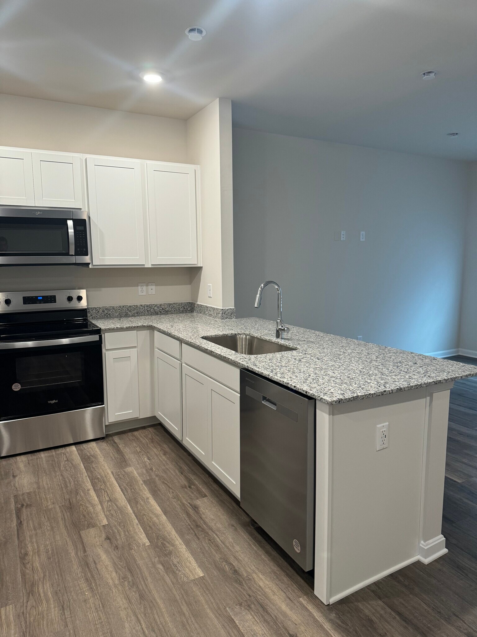 Building Photo - 121 Tigney Dr