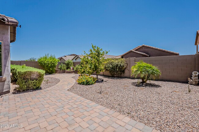 Building Photo - 10819 W Bronco Trail