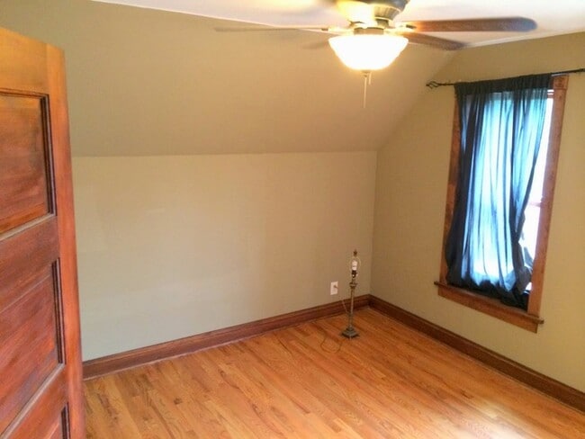 Building Photo - 3029 Race St