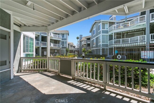 Building Photo - 10371 Garden Grove Blvd