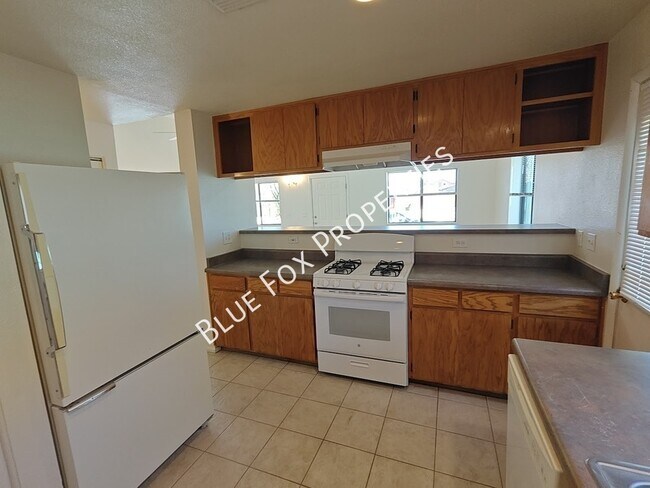Building Photo - 3318 E Bellevue St