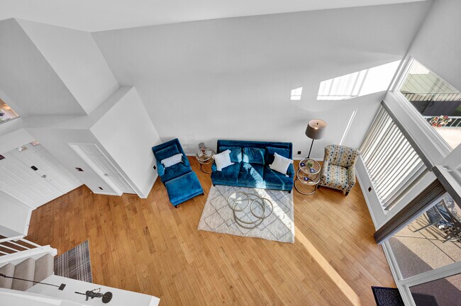 Building Photo - 2533 Seascape Dr