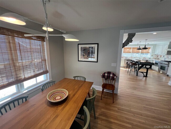 Building Photo - 237 6th St