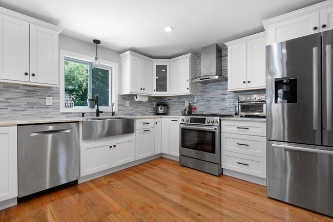 Building Photo - 440 S Main St