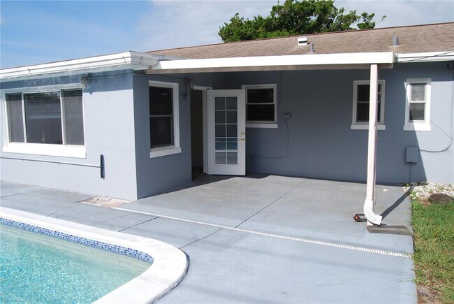 Building Photo - 2851 67th St N