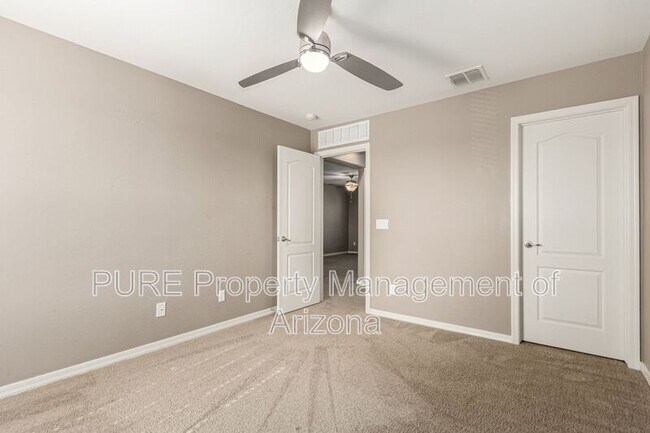 Building Photo - 1423 N Balboa