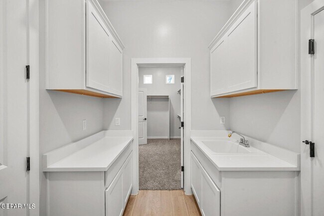 Building Photo - 7305 Cimarron Rim Dr