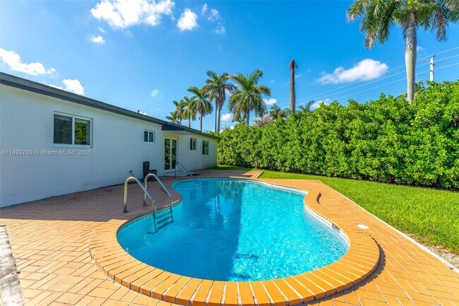 Building Photo - 9621 SW 58th St