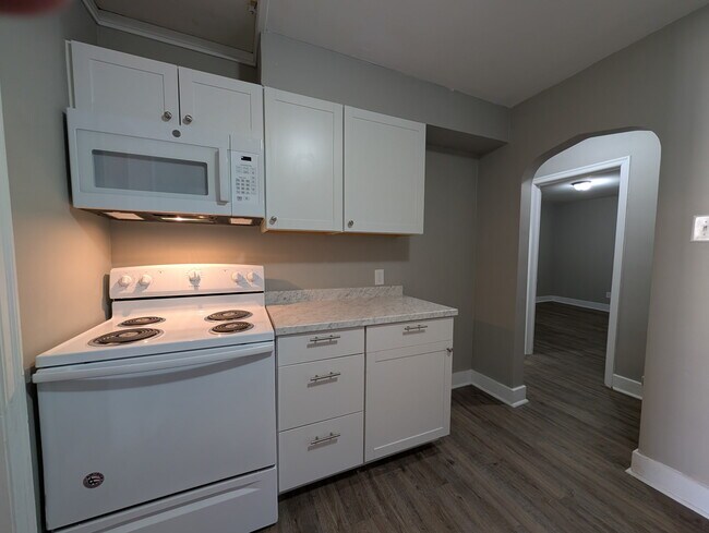 Building Photo - 56 1/2 W. Main St. -A