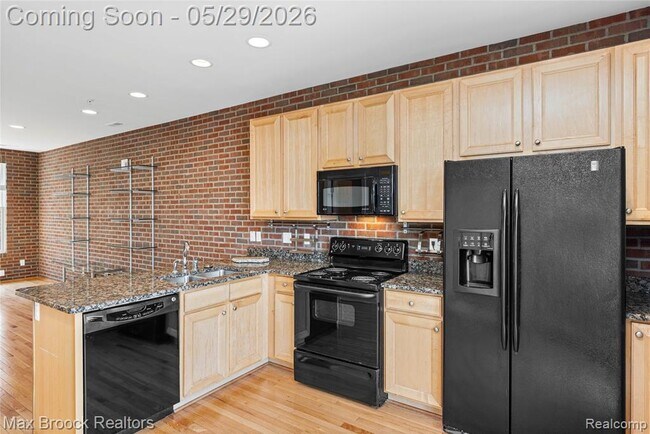 Building Photo - 420 Lewis Ct