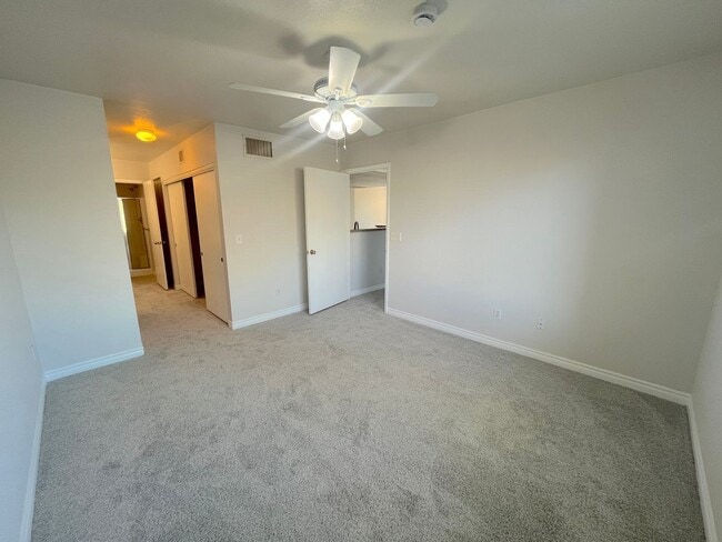 Building Photo - 2bed/2bath in Southwest gated community