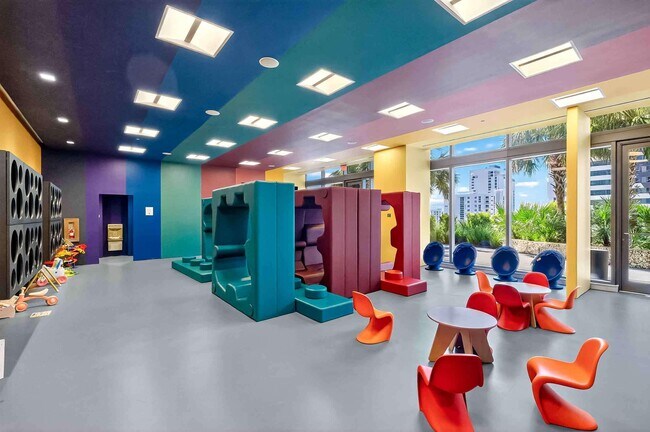 Building Photo - 88 SW 7th St