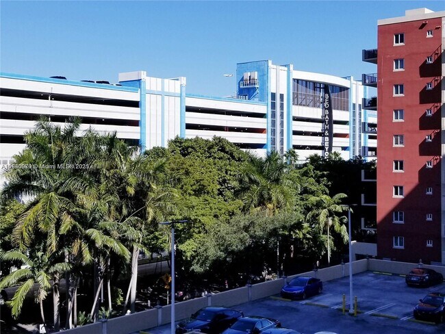 Building Photo - 3500 Coral Wy