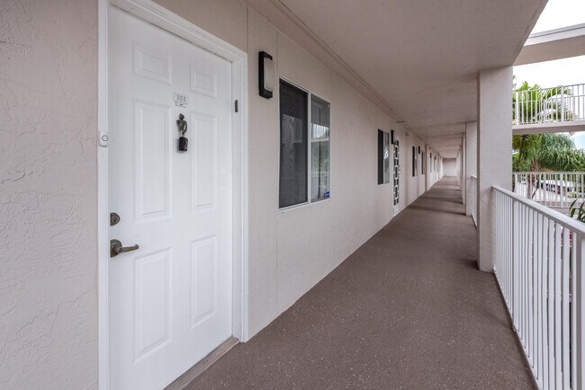 Building Photo - 6096 Huntwick Terrace