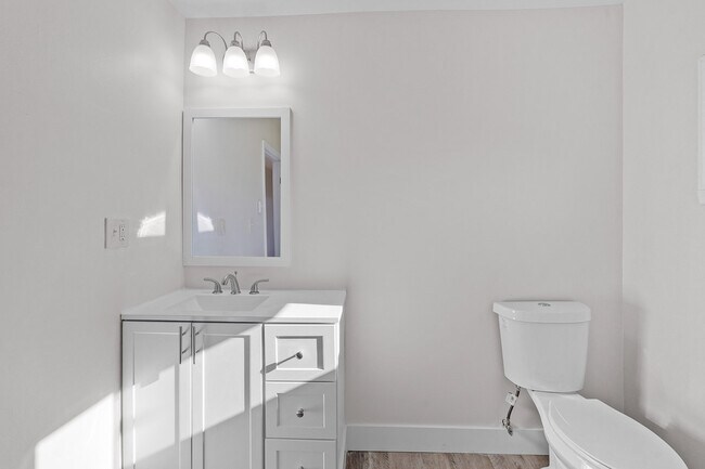 Building Photo - 3 Platt St