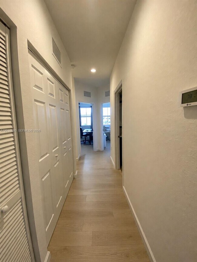 Building Photo - 11725 SW 150th Pl