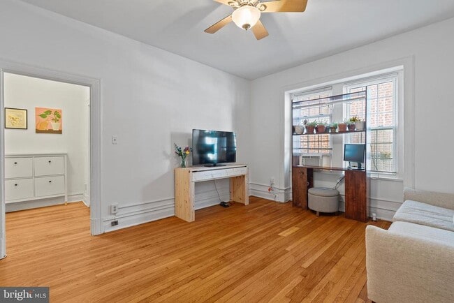 Building Photo - 1526 17th St NW