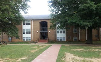 Building Photo - Springhill Village Apartments