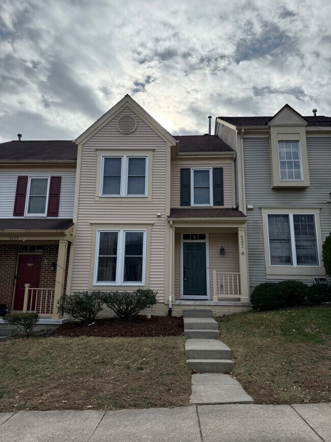 Building Photo - 4221 Devonwood Way