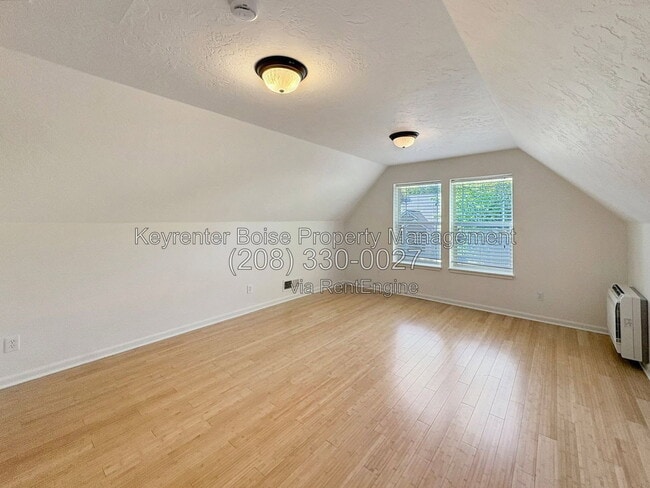 Building Photo - 650 E Whitney Ct