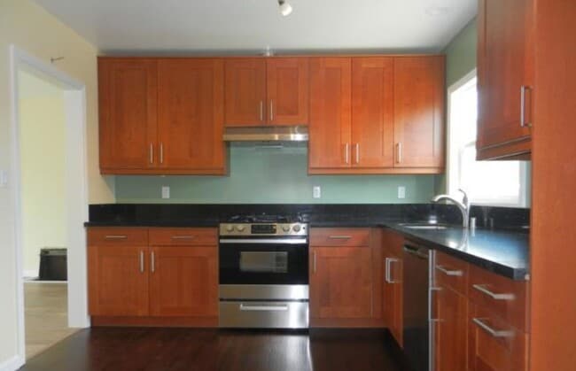 Building Photo - Charming Lakewood Home – Must See to Appreciate!