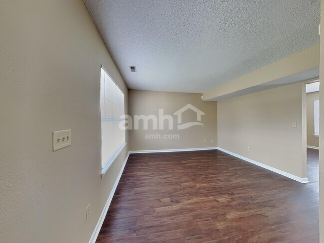 Building Photo - 17378 Austrian Pine Way