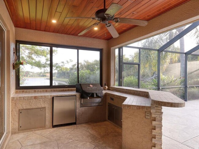 Building Photo - 16806 5th Terrace NE