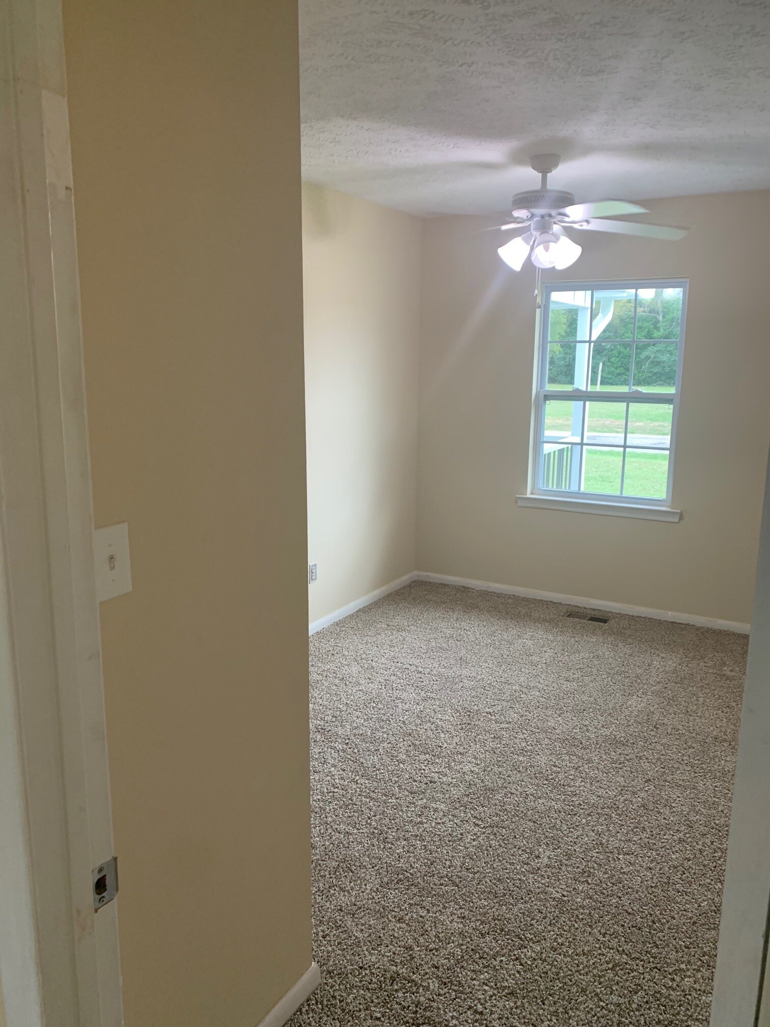 Building Photo - 145 Sally Hill Cir