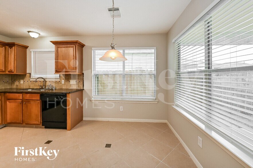 Building Photo - 21602 Skyla Cir