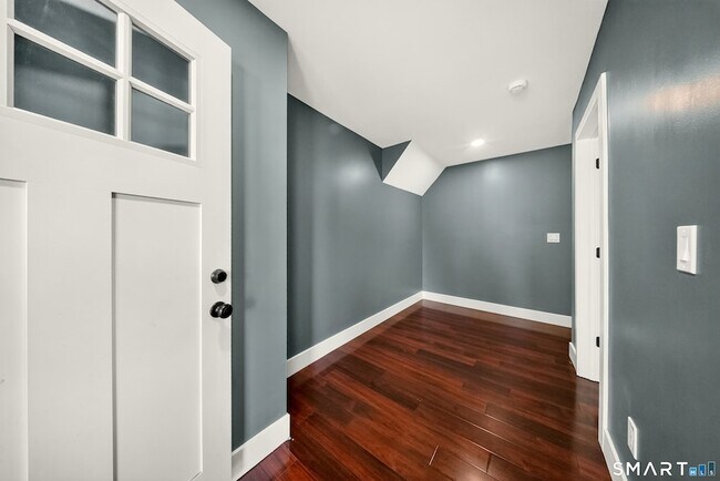 Building Photo - 359 Park Ave