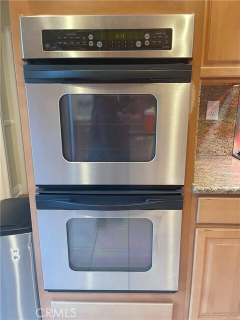 Building Photo - 14320 Hortense St