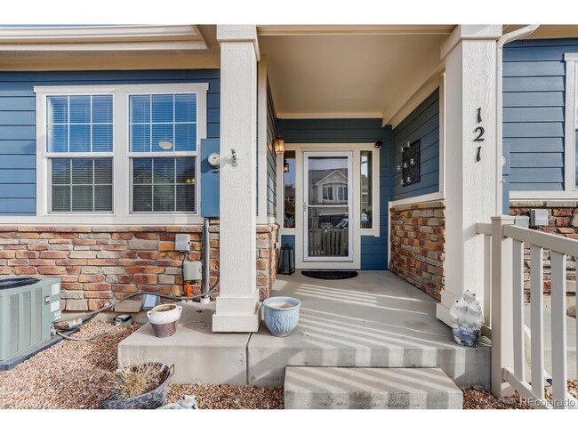 Building Photo - 121 McGregor Cir