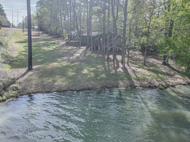 Building Photo - 9126 Lazy Ln