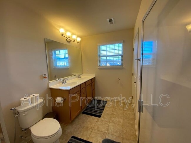 Building Photo - 308 Corday Ln