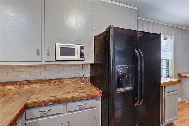 Building Photo - 5814 Canton Park Dr