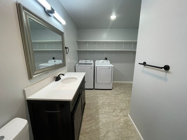 Building Photo - New Energy Efficient Constuction!