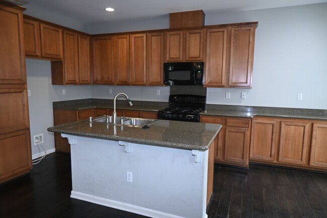 Building Photo - 7515 Sheldon Rd