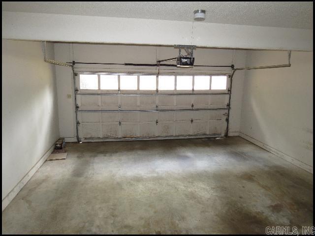 Building Photo - 504 Shadow Ridge Dr