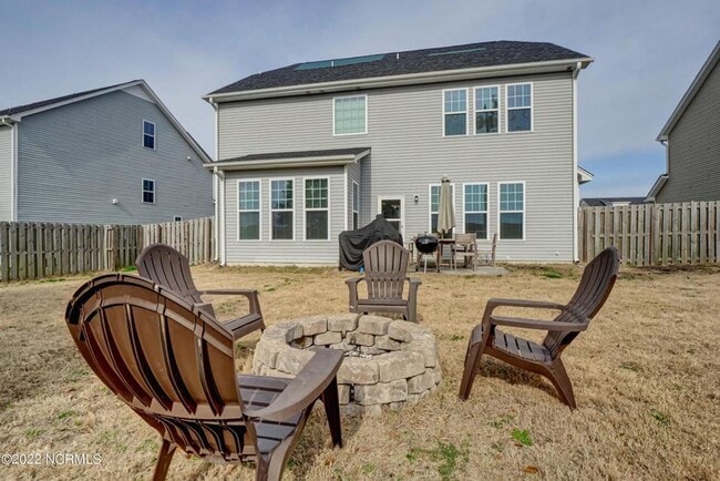 Building Photo - 122 Hampton Dr