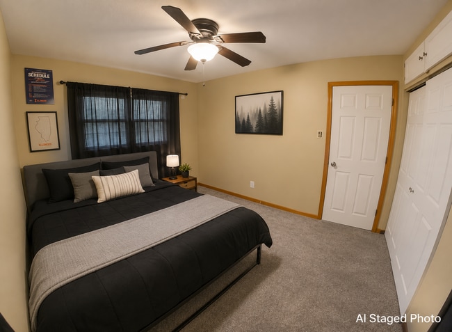 Building Photo - Large Fenced-in Backyard + Stainless Steel Appliances! Available August 5th!