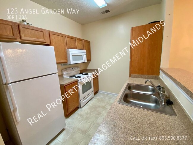 Building Photo - Charming 3-Bedroom Home in Angel Garden Su...